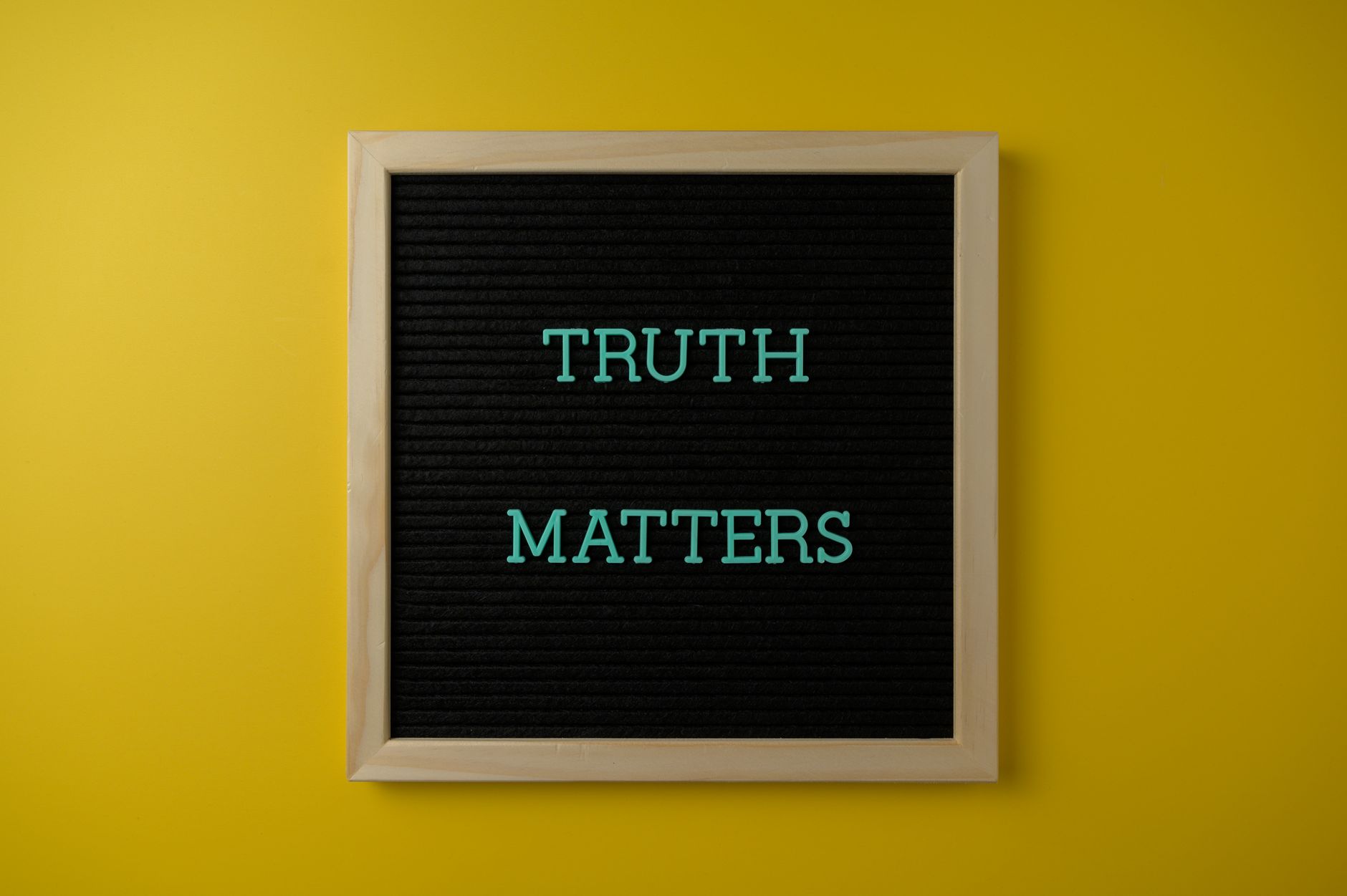 The Telling Truth of Questions